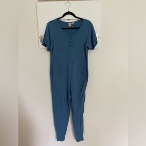 Medium blue smash & Tess romper with kangaroo pocket
